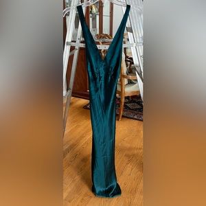 NWT Gold Label Victoria’s Secret Silk Slip Dress Emerald Green Peacock Vintage